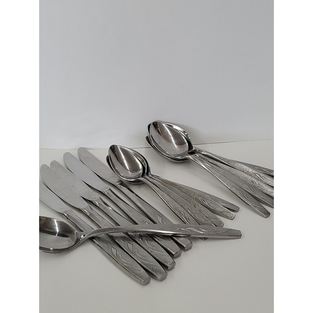 Northland Stainless (Japan) Burnished Pattern #OHS125 By‎ Oneida (16 Piece Lot) - Picture 2 of 16